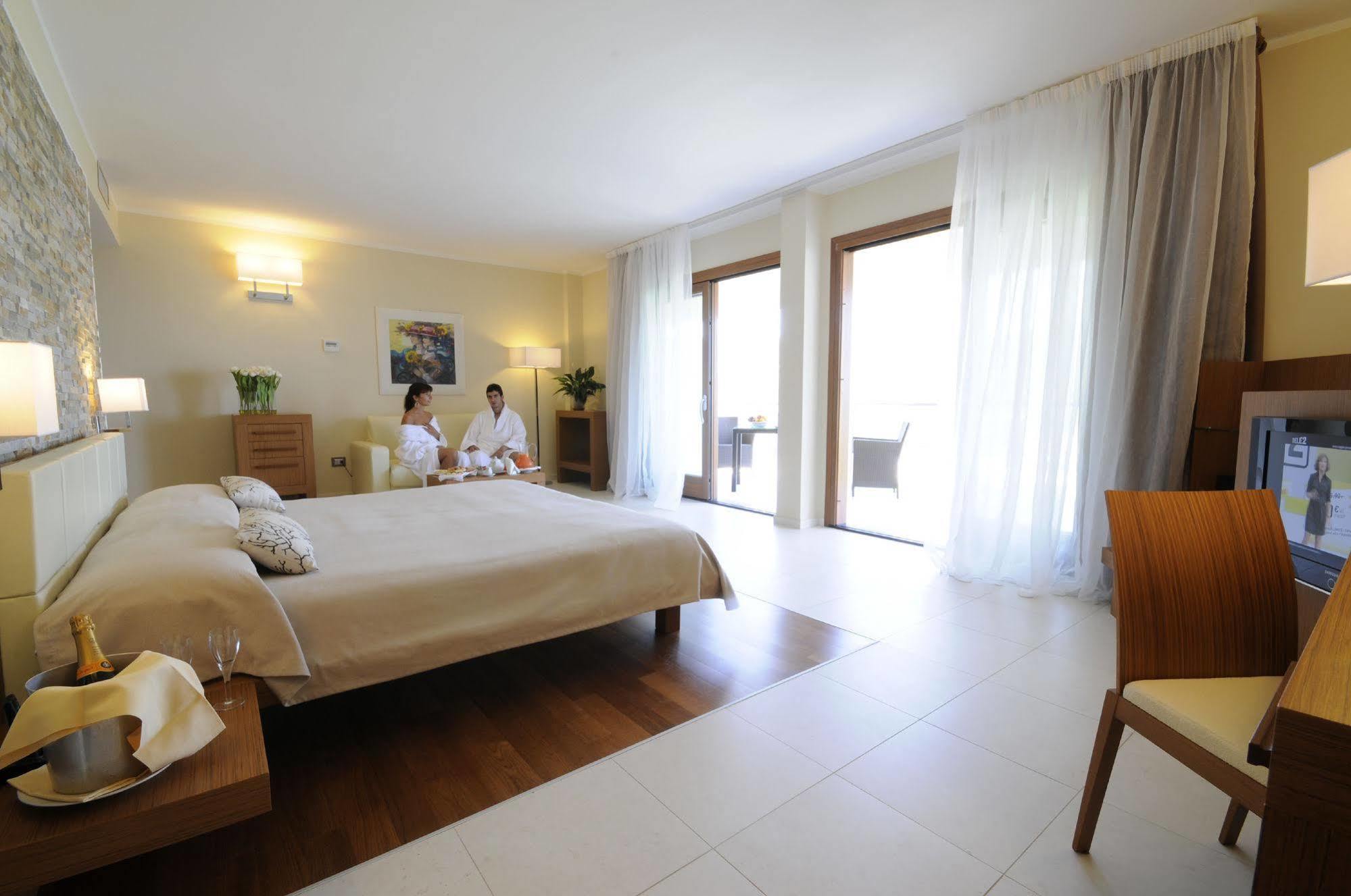 Pugnochiuso Resort - Hotel Del Faro Extérieur photo